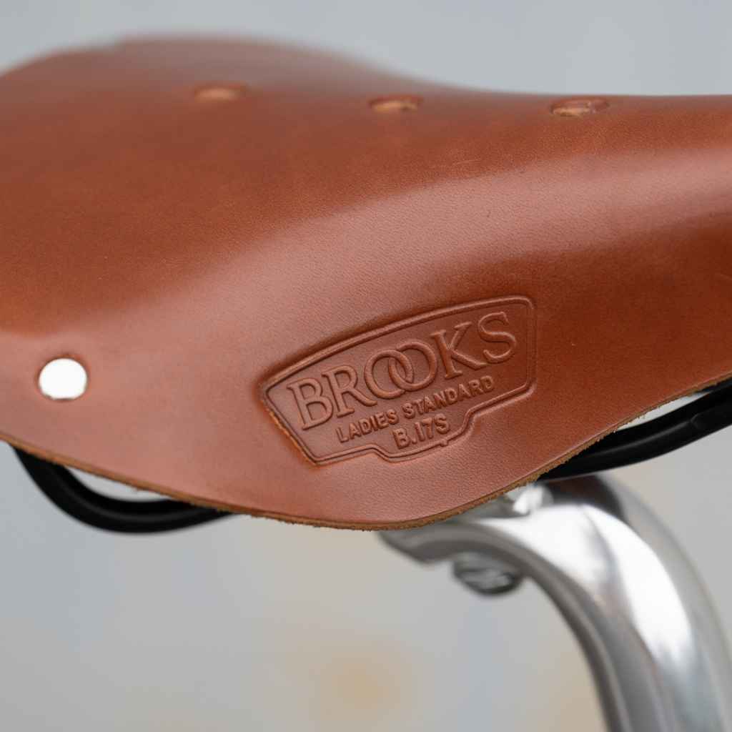最高級のスーパー short b17 BROOKS* (black) STORE ONLINE LUG BLUE - パーツ