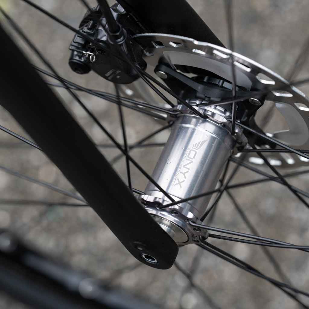 ONYX RACING PRODUCTS DISC HUB ブルーラグ ONYX RACING PRODUCTS* vesper disc CL hub rear (silver