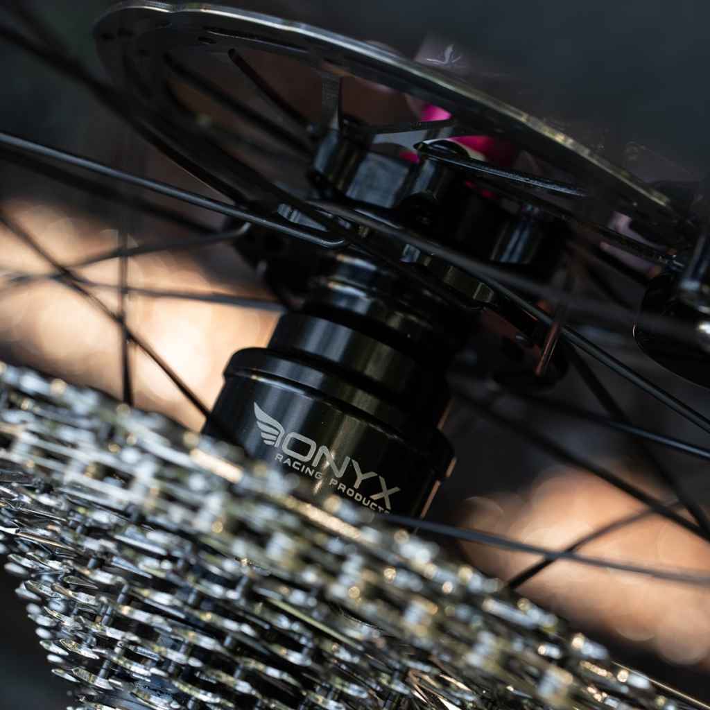 ONYX RACING PRODUCTS* vesper disc CL hub rear (black) - BLUE