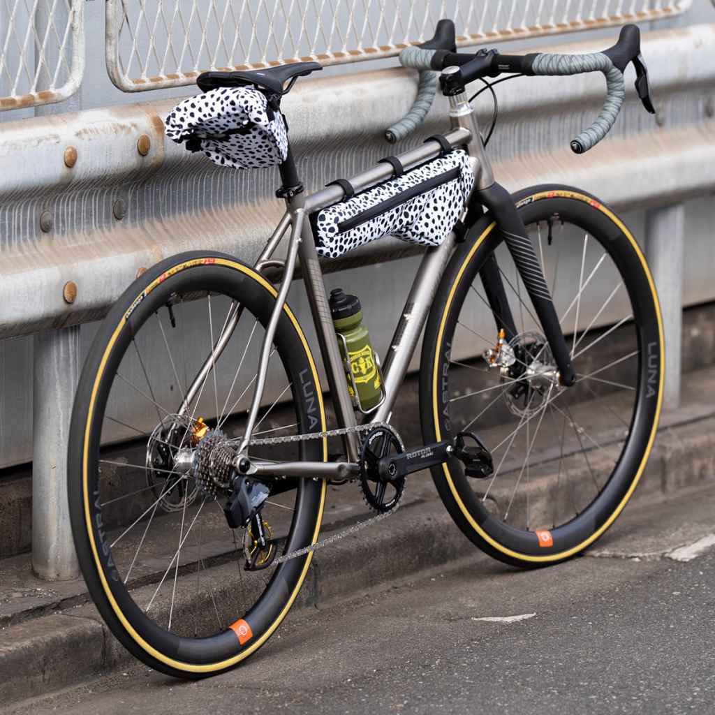 ASTRAL CYCLING* luna carbon rim 700c (black) - BLUE LUG ONLINE STORE