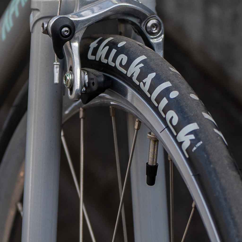WTB* thickslick tire (black) - BLUE LUG ONLINE STORE
