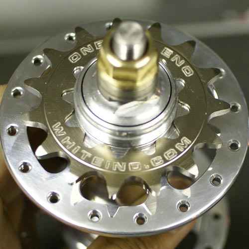 新品　whiteindustry cog 19t 薄歯　固定　シングル White Industries（ホワイトインダストリーズ）のフィクスドコグ