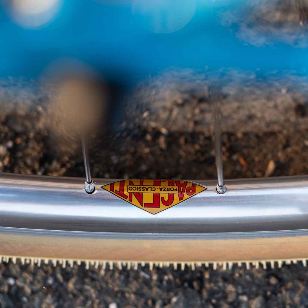 PACENTI* forza classico asymmetrical rim (silver) - BLUE LUG