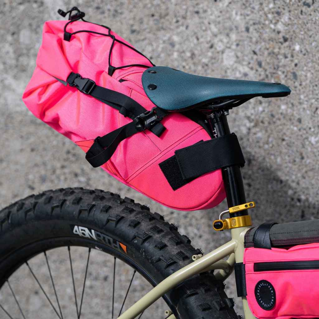 FAIRWEATHER* seat bag (brown) - BLUE LUG ONLINE STORE