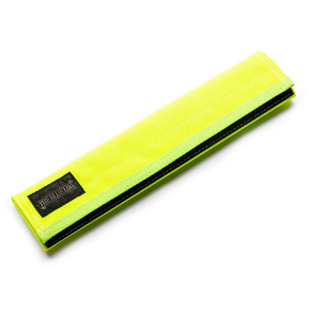 BLUE LUG* shoulder pad (flash yellow) - BLUE LUG ONLINE STORE