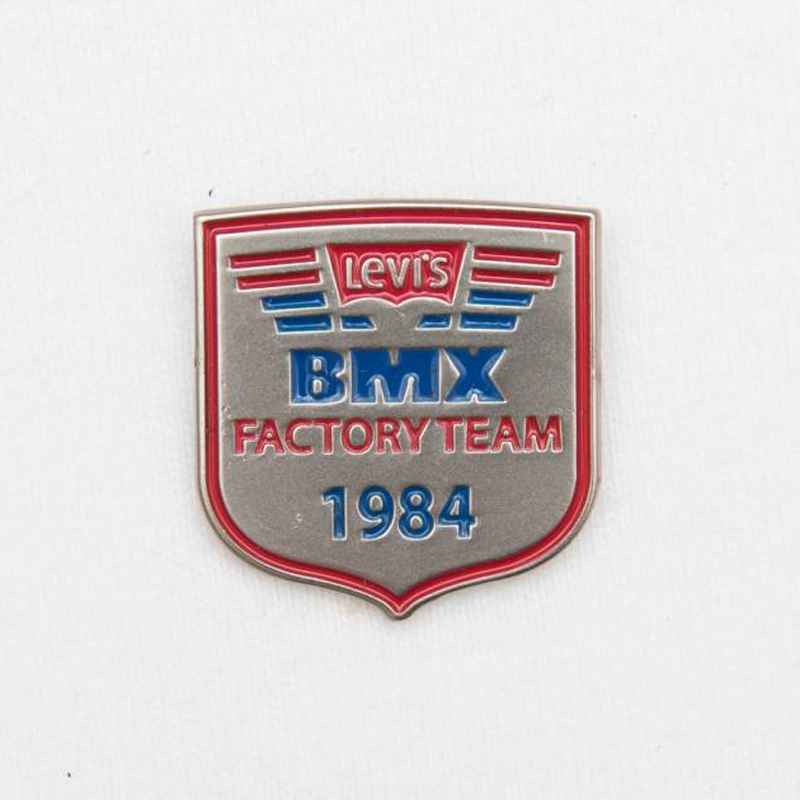Levi's BMX サテン　ツアー　ジャケット 1984年製 ビンテージ　レア MASH* Levis BMX pins - BLUE LUG ONLINE STORE