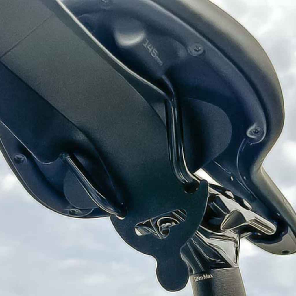 MUCKY NUTZ* road butt fender (black) - BLUE LUG ONLINE STORE