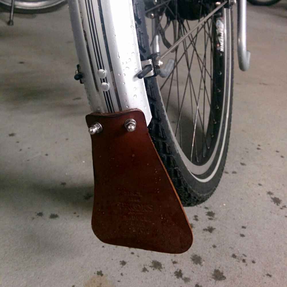 BROOKS* mud flap (honey) - BLUE LUG ONLINE STORE