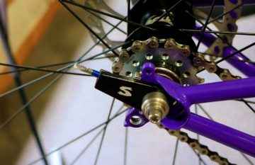 SURLY* snuggnut chain tensioner - BLUE LUG ONLINE STORE