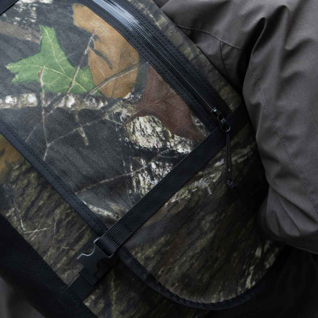 BLUE LUG* the messenger bag (custom/tree camo/black/tree camo