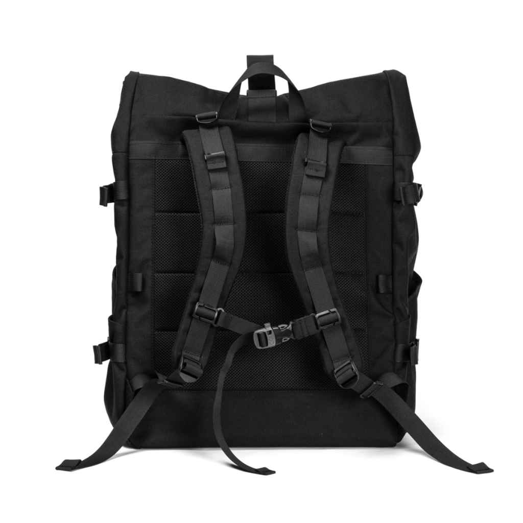 BLUE LUG* trunk (black) - BLUE LUG ONLINE STORE