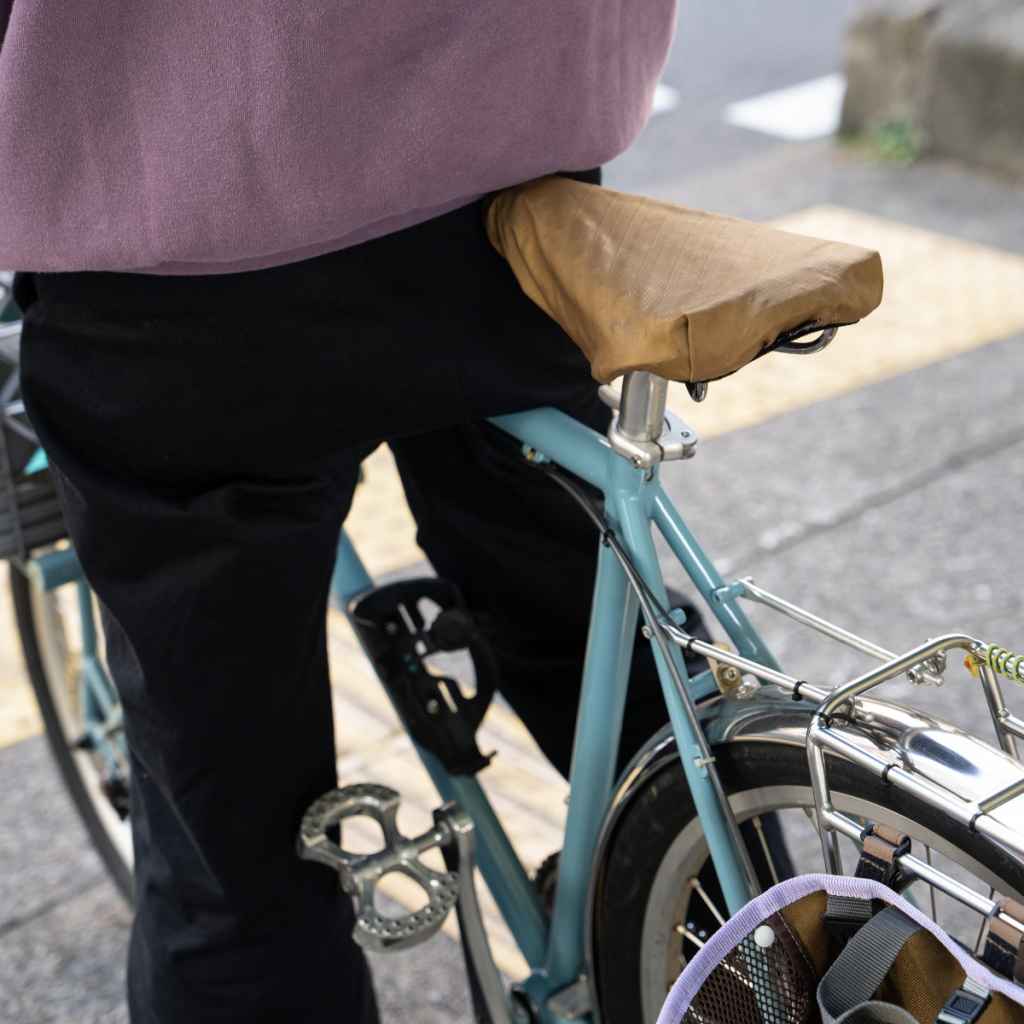 BLUE LUG* saddle cover (cordura/navy) - BLUE LUG ONLINE STORE