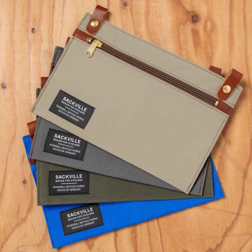 RIVENDELL* sackville kangaroo pouch (pearl grey) - BLUE LUG ONLINE