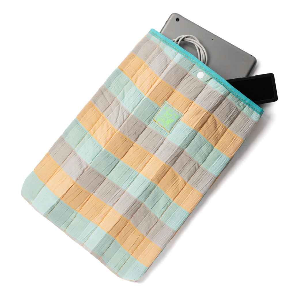なつあんページ BLUE LUG* padding pc sleeve (orange border) - BLUE LUG ONLINE STORE