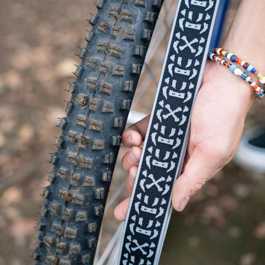 BELDING ベルディング USA製 限定1000本 シリアル28/1000 BONESHAKER MTB* tread belt - BLUE LUG ONLINE STORE