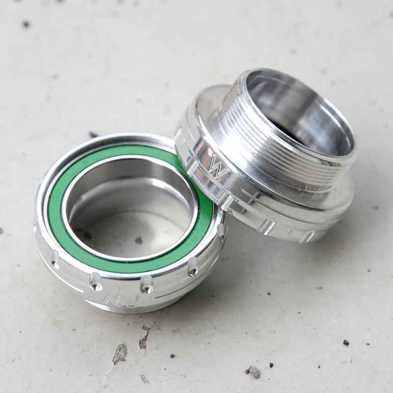 【数々のアワードを受賞】 BSA INDUSTRIES* WHITE bottom LUG BLUE - (silver) brackets パーツ