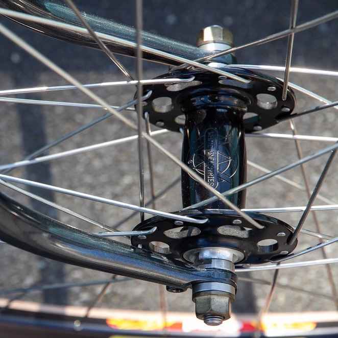 WHITE INDUSTRIES* track hub front (black) - BLUE LUG ONLINE