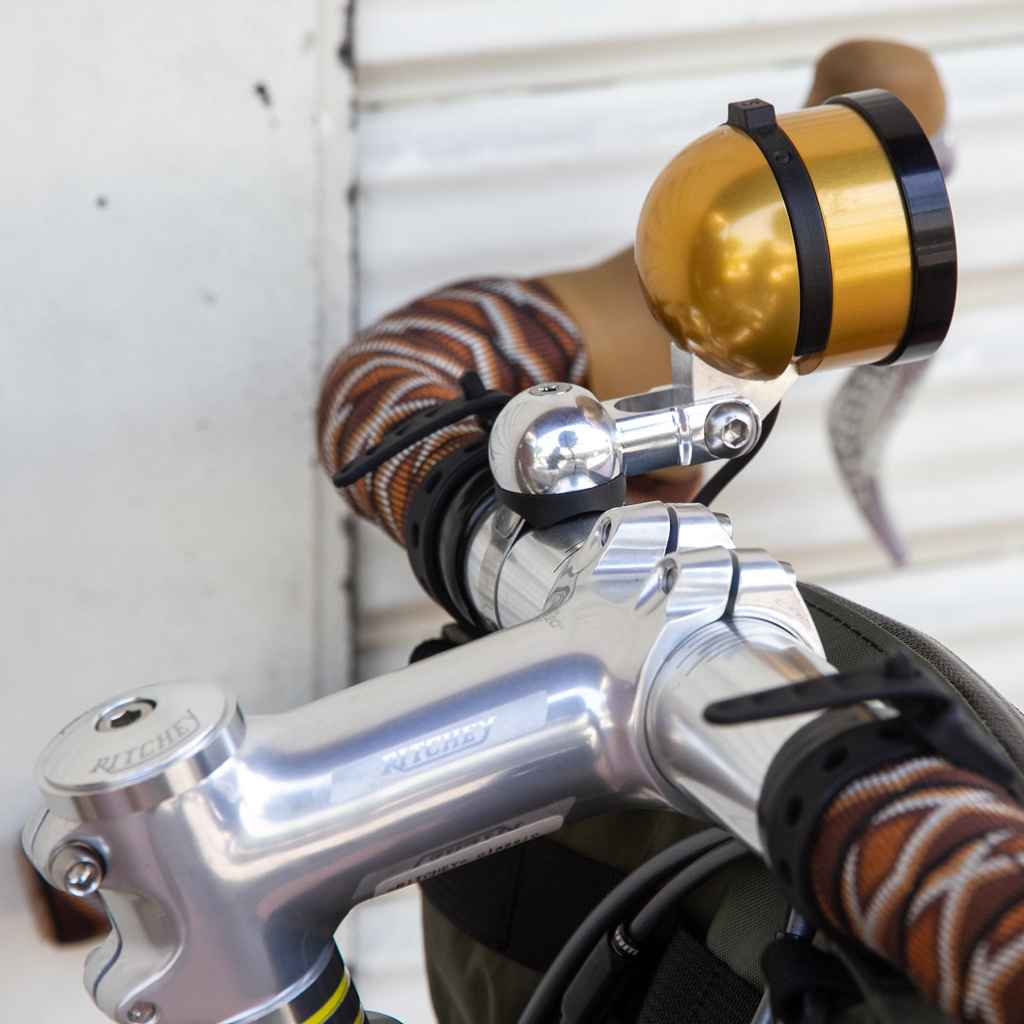 SON NABENDYNAMO* bracket deluxe 2d light mount short (black