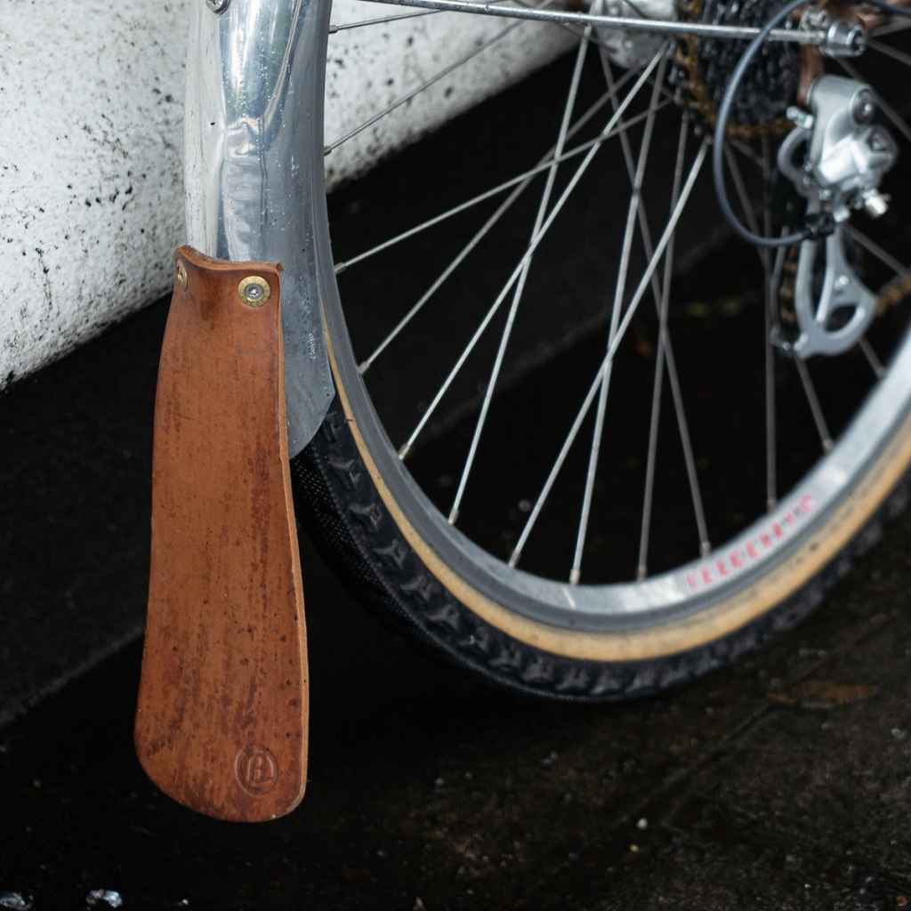 BERTHOUD* leather mud flap set (cork) - BLUE LUG ONLINE STORE