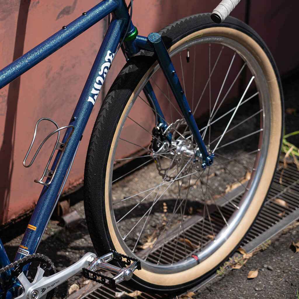 ULTRADYNAMICO* cava JFF tire (black/tan) - BLUE LUG ONLINE STORE