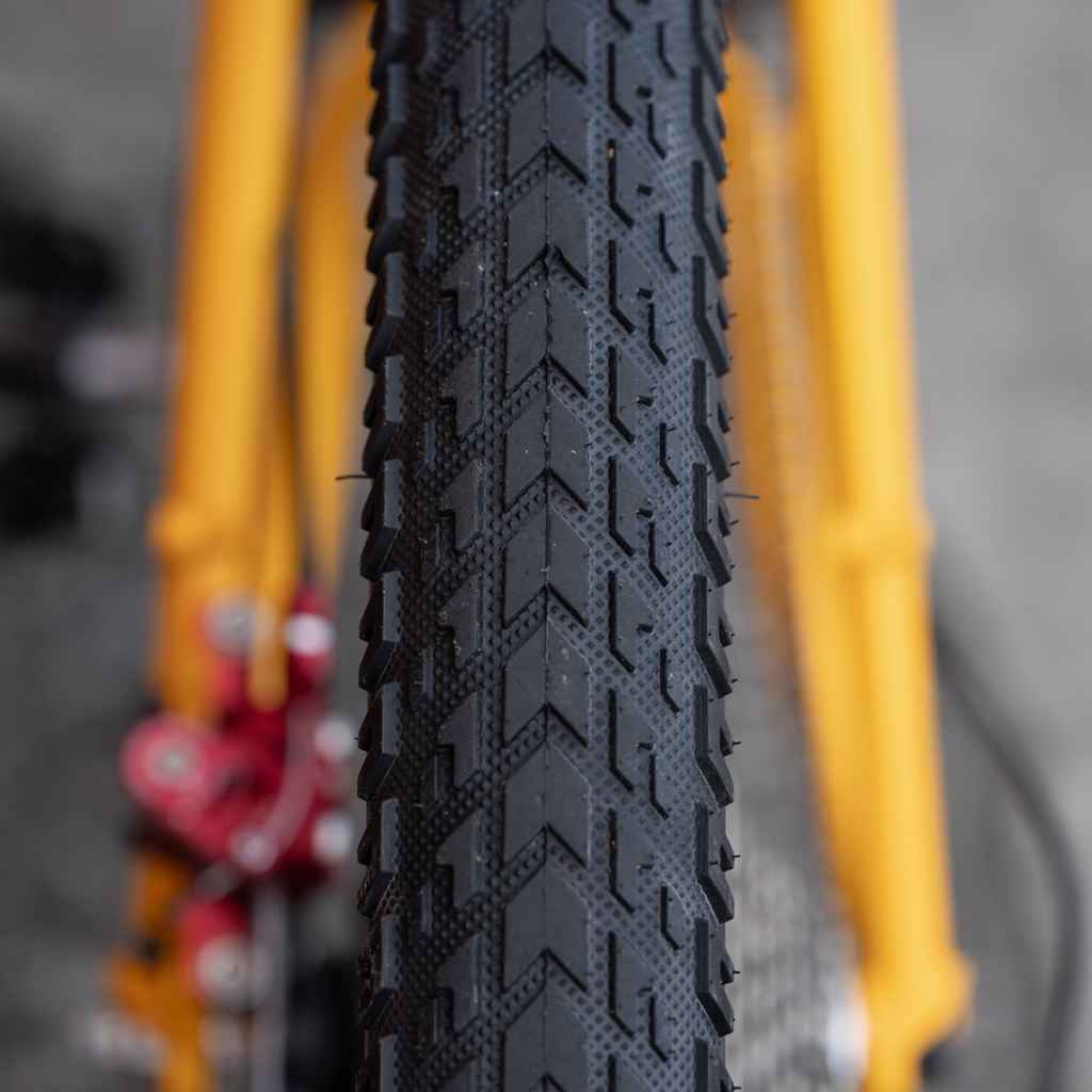 SURLY* extra terrestrial tire (black) - BLUE LUG ONLINE STORE