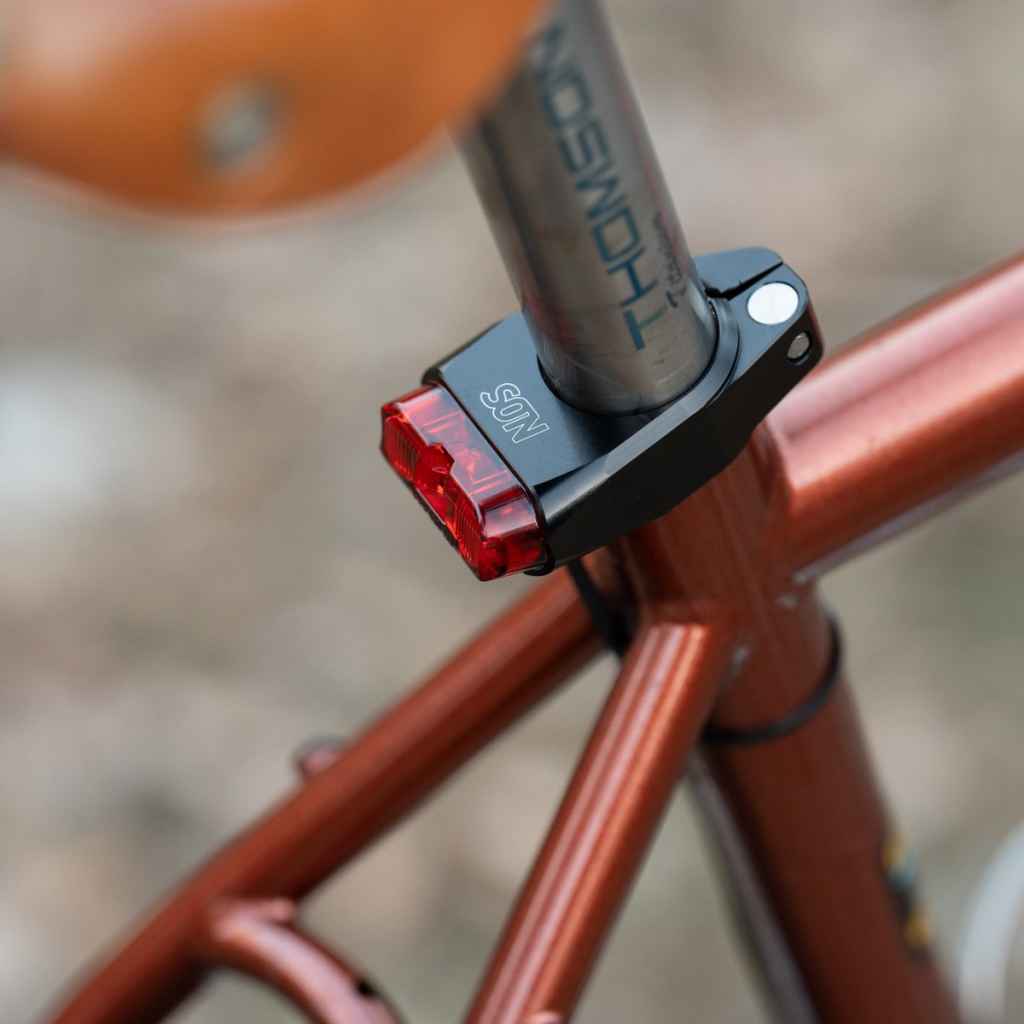 SON NABENDYNAMO* rear light seat clamp (black) - BLUE LUG ONLINE STORE