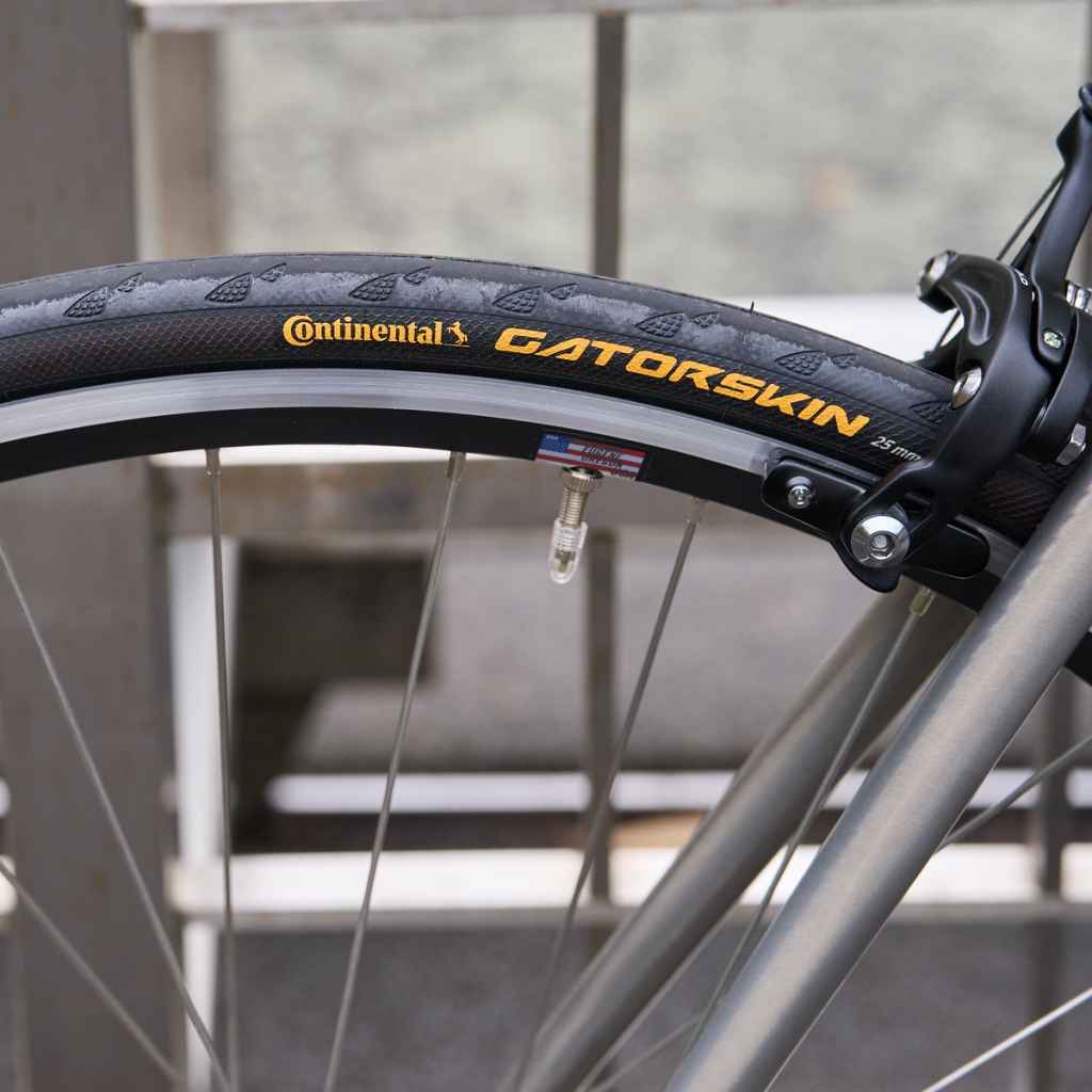 CONTINENTAL* gatorskin tire (black) - BLUE LUG ONLINE STORE