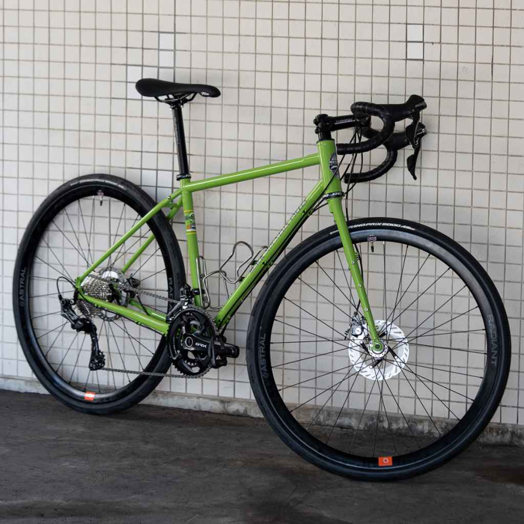 ASTRAL* radiant disc rim 700c (black) - BLUE LUG ONLINE STORE