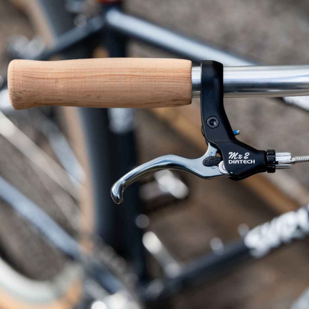 VELO ORANGE* foam grip (wood) - BLUE LUG ONLINE STORE