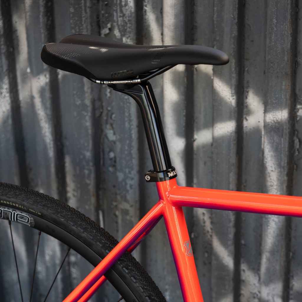 SIM WORKS* froggy seat post (black) - BLUE LUG ONLINE STORE