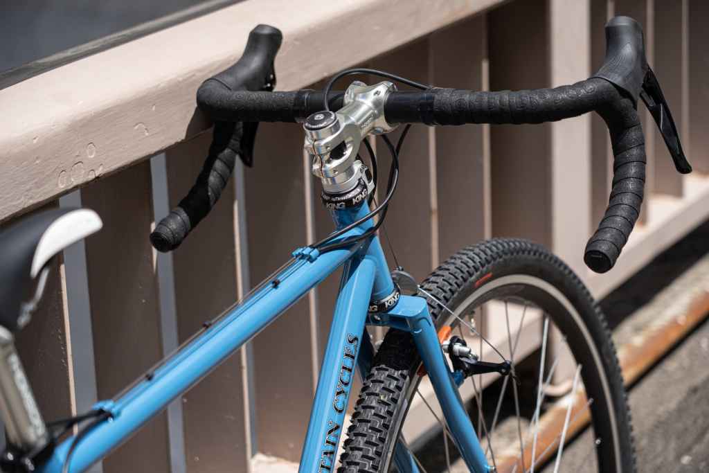 WHISKY* No.7 6F aluminum drop handlebar (black) - BLUE LUG