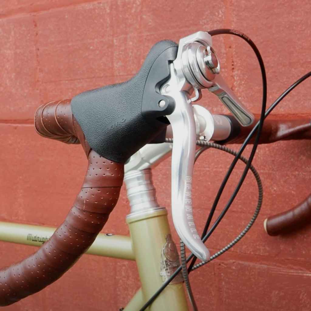 GEVENALLE* OM lever (silver/road) - BLUE LUG ONLINE STORE