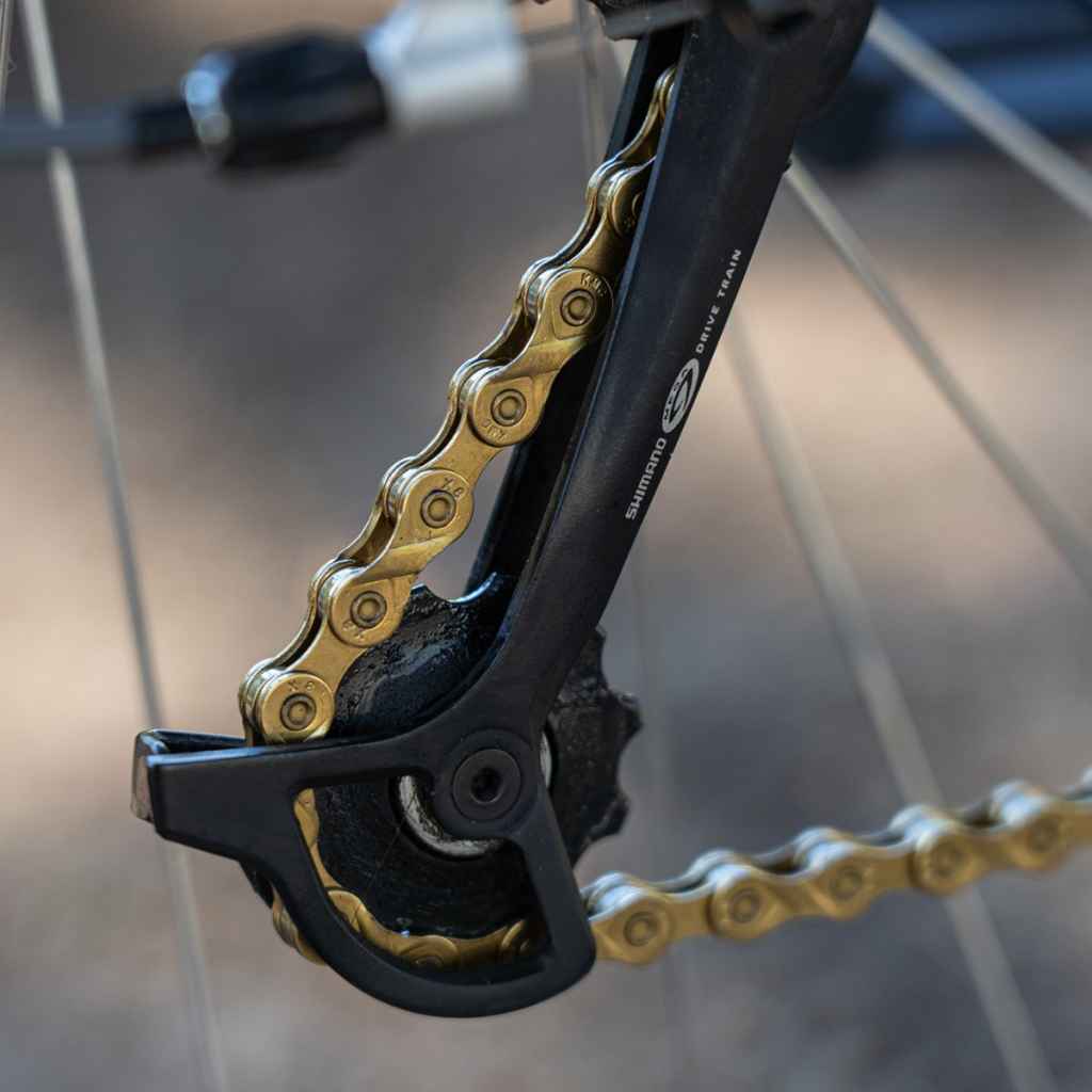 KMC* X8 chain (gold) - BLUE LUG ONLINE STORE