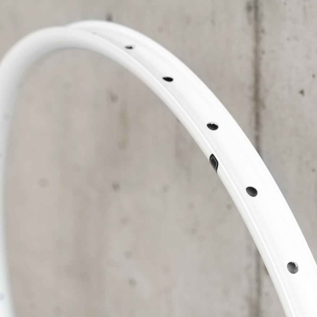 VELOCITY* blunt ss rim (white/BL special color) - BLUE LUG