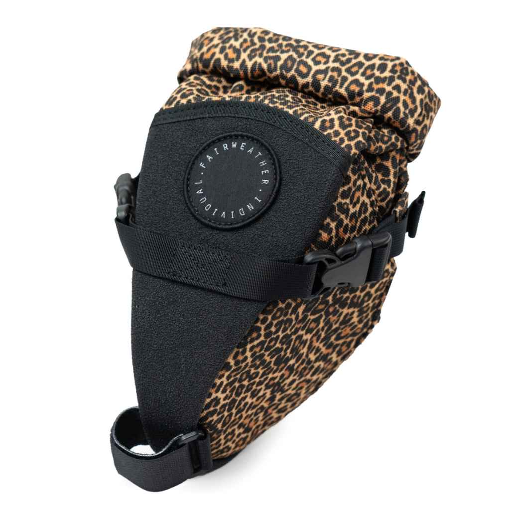 FAIRWEATHER* corner bag (leopard) - BLUE LUG ONLINE STORE