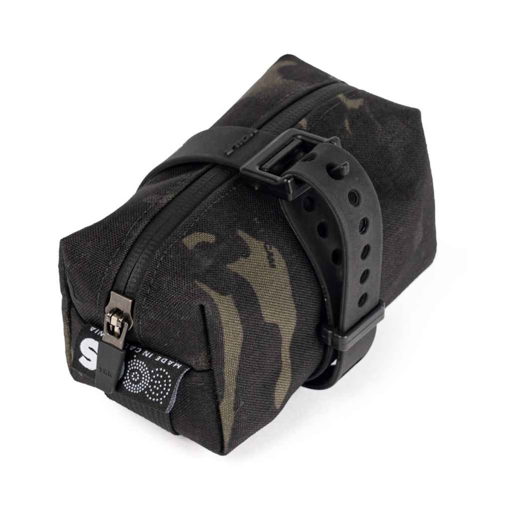 OUTER SHELL ADVENTURE* mini saddlebag (multicam black) - BLUE LUG
