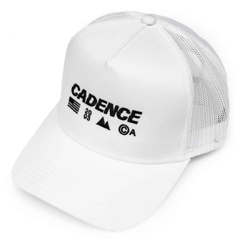 りゆ☆　Capホワイト CADENCE* offset trucker hat (white) - BLUE LUG ONLINE STORE