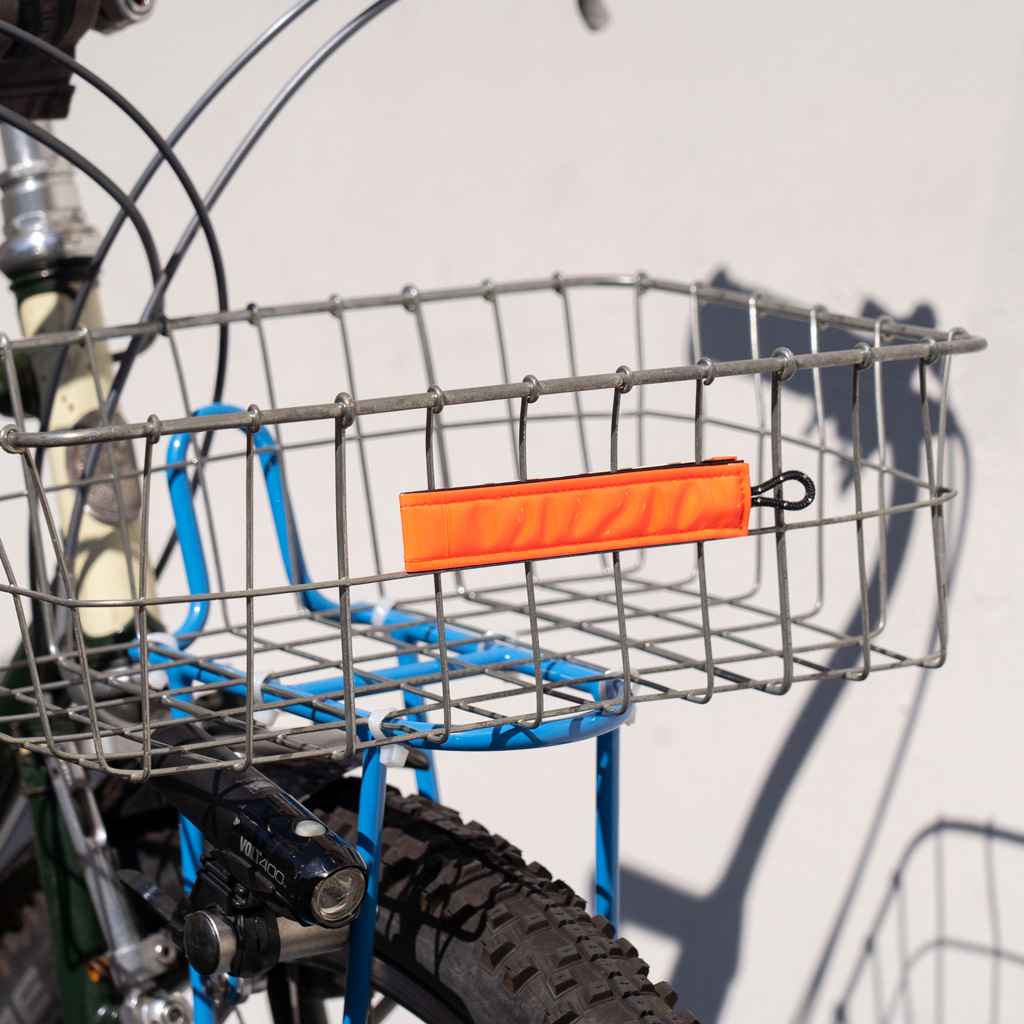 BROOKS×BLUE LUG* triangle reflector (natural) - BLUE LUG