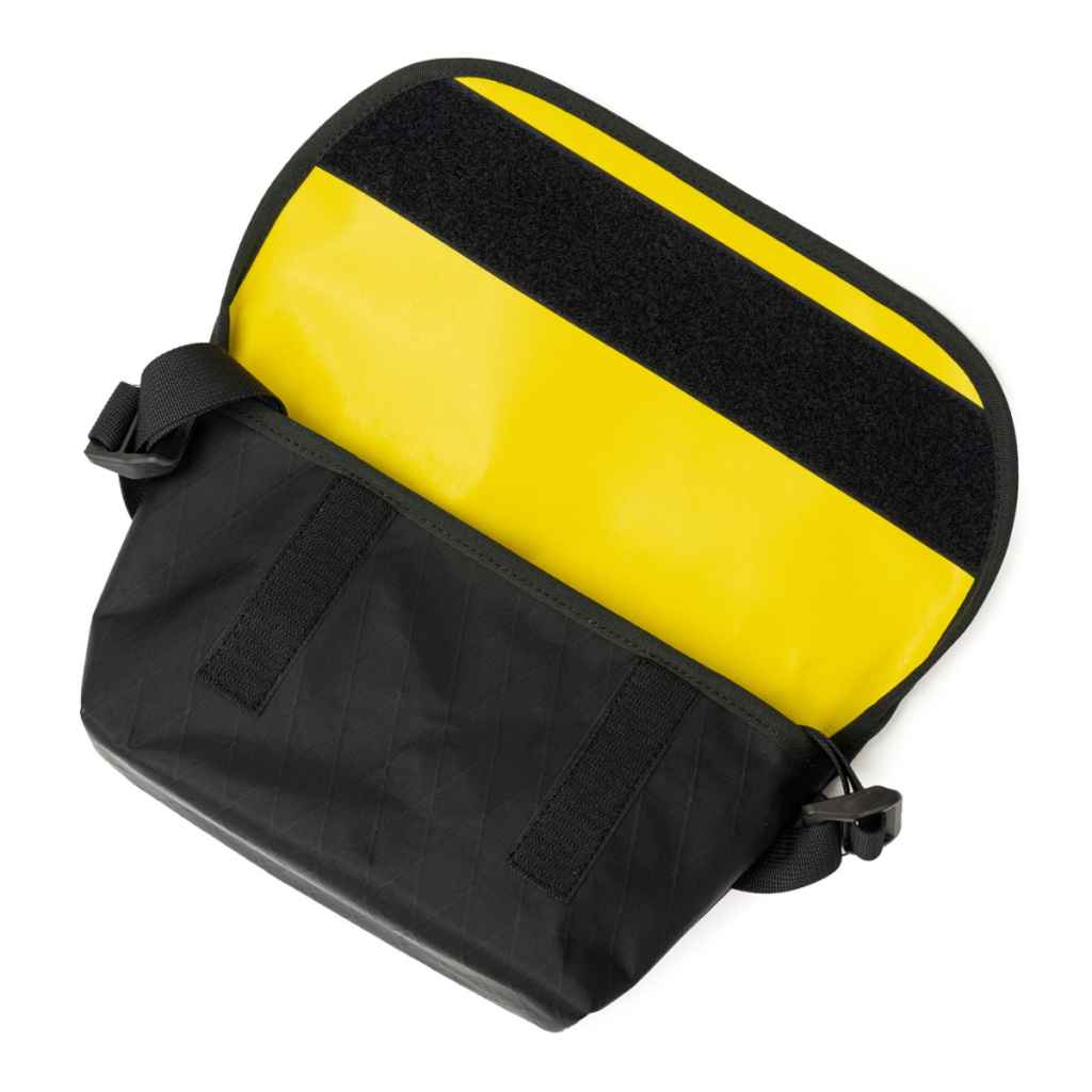 BLUE LUG* hip messenger (x-pac black) - BLUE LUG ONLINE STORE
