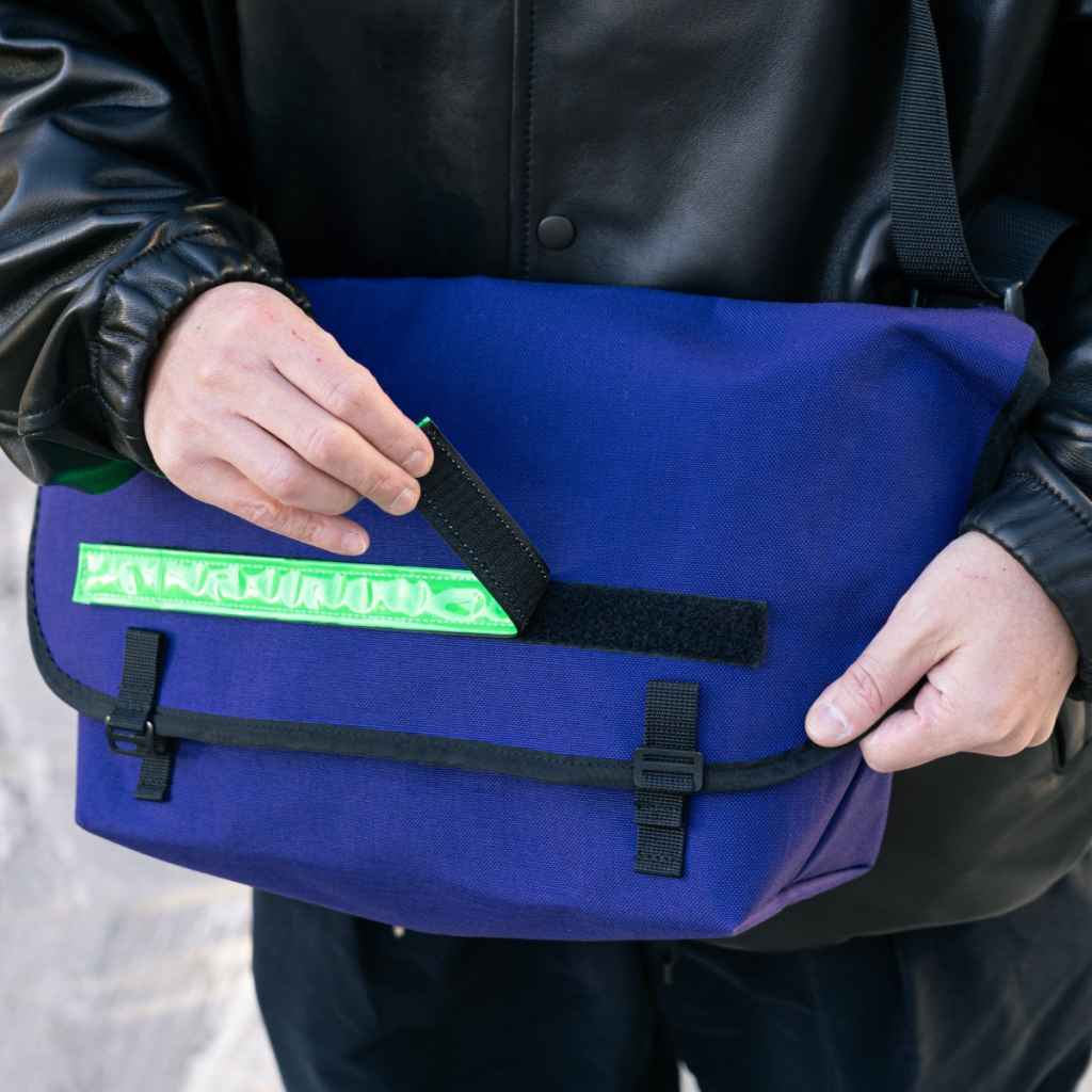 ブルーラグ　メッセンジャーバッグ　ハーフ　ターコイズ+リフレクター BLUE LUG* the messenger bag half (grey) - BLUE LUG ONLINE STORE