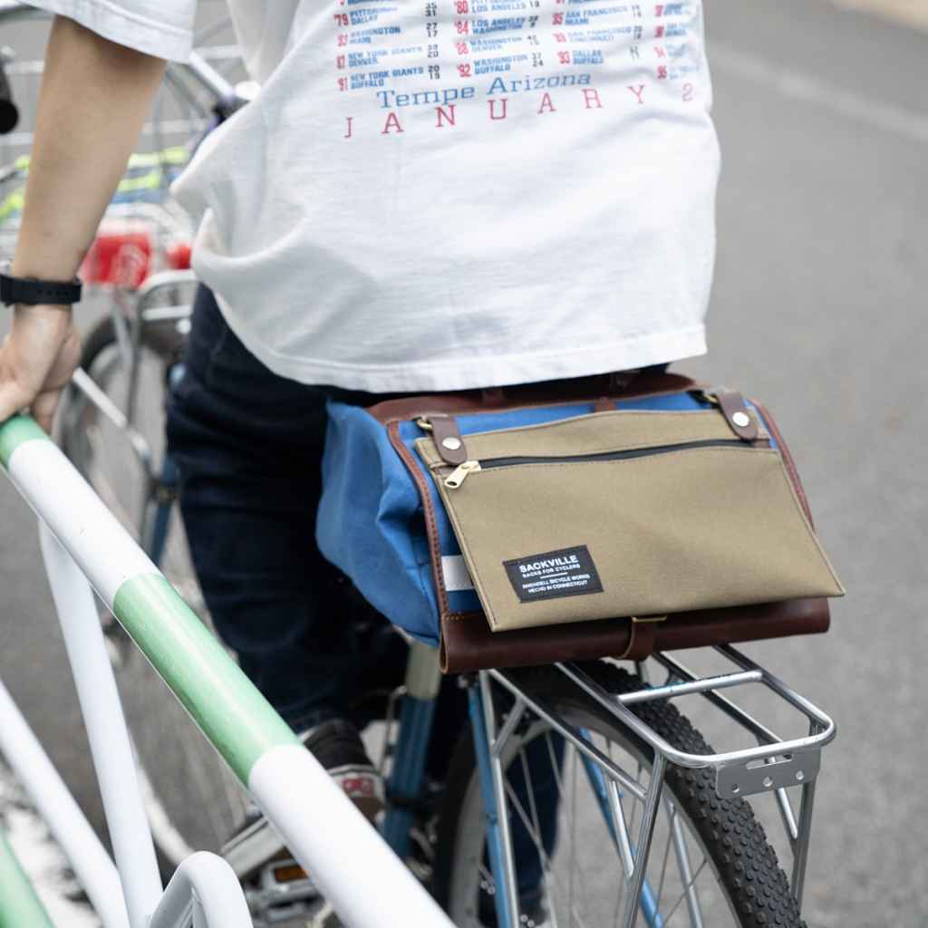 RIVENDELL* sackville kangaroo pouch (charcoal) - BLUE LUG ONLINE STORE