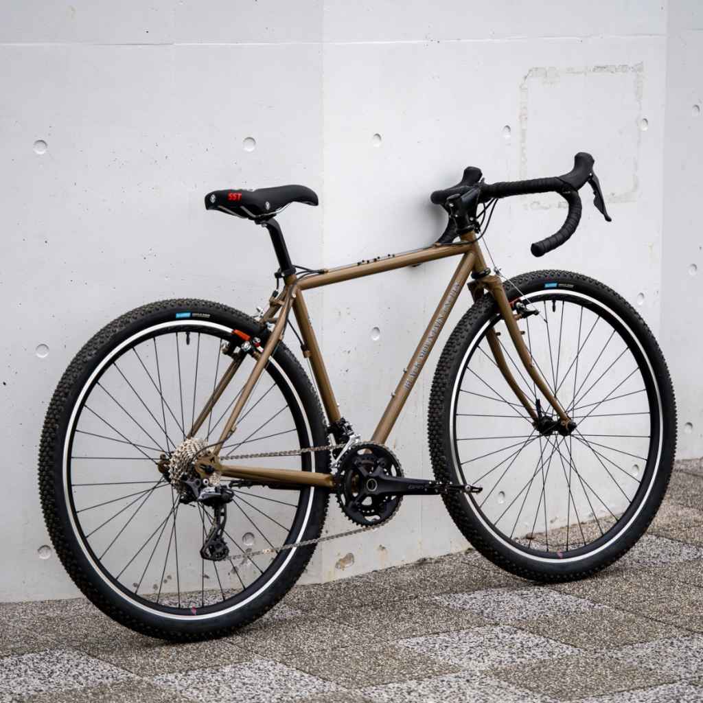 BLACK MOUNTAIN CYCLES* monstercross 完成車 (50/khaki grey) - BLUE