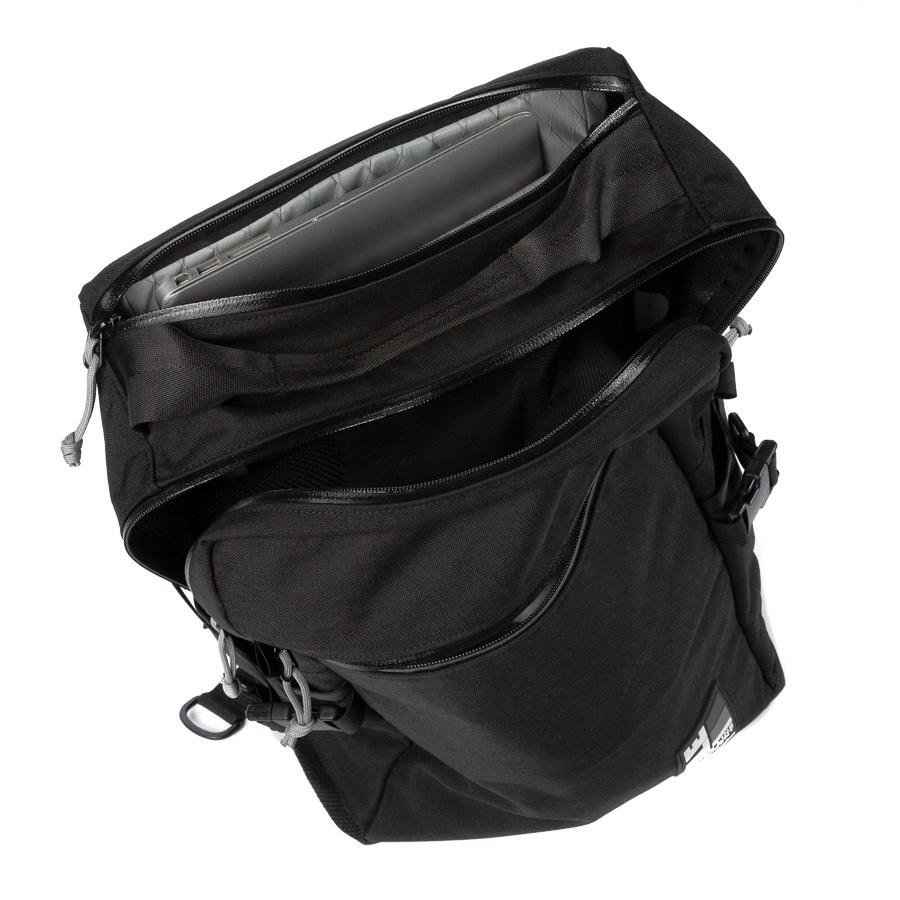 六*四様 ILE radius (x-pac/black) ILE* radius (x-pac/black) - BLUE LUG ONLINE STORE