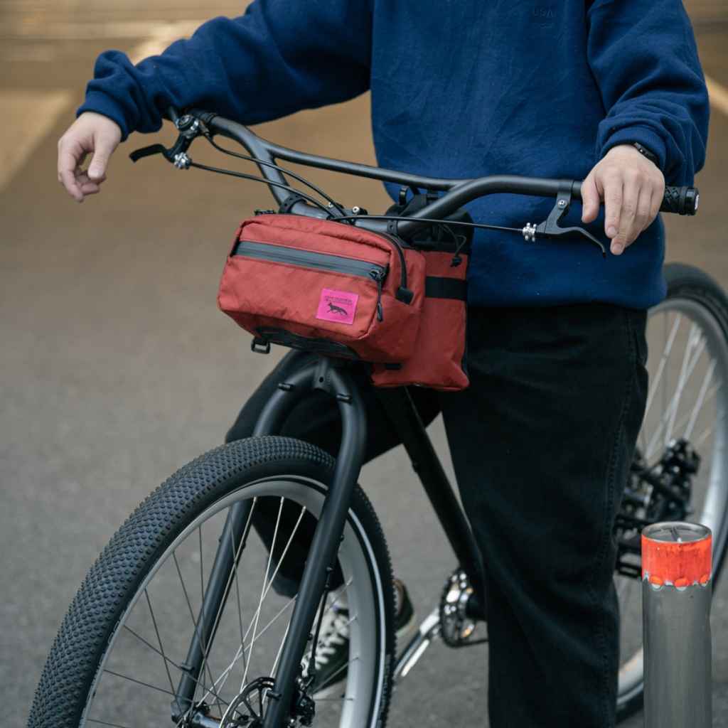 SWIFT INDUSTRIES* kestrel handlebar bag (si600x/black) - BLUE LUG