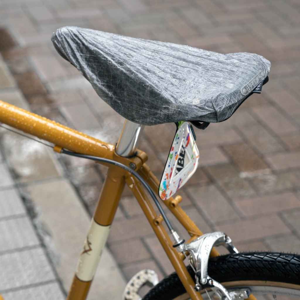 【代引可】 BLUE LUG* saddle cover (dyneema black) - BLUE LUG ONLINE STORE パーツ