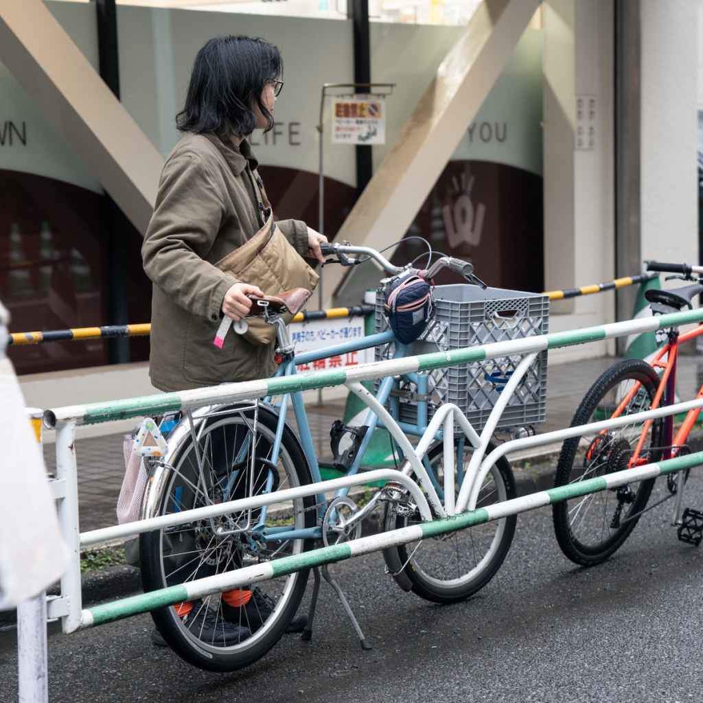 ハースケジユール HERSCHEDULE ショルダーバッグ フロストグレー