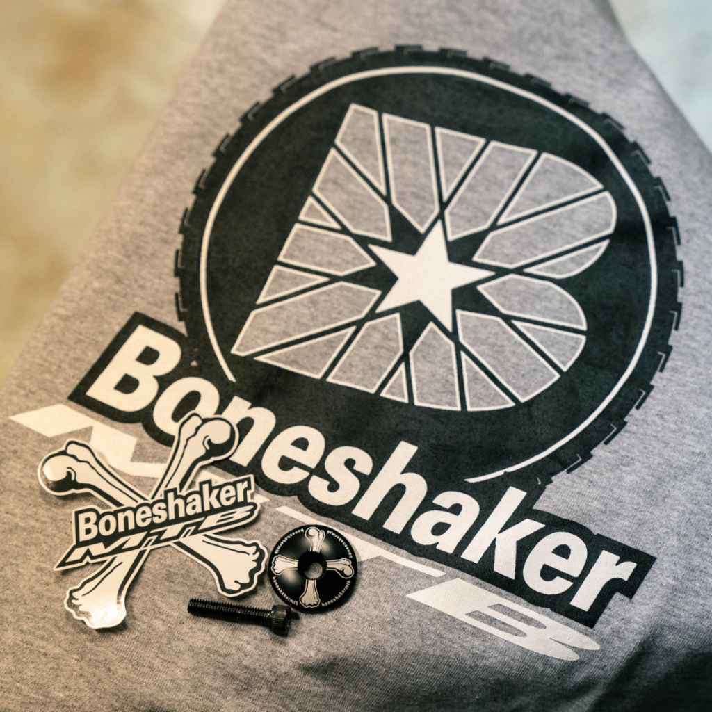 BONESHAKER MTB* bone stem top cap (black) - BLUE LUG ONLINE STORE