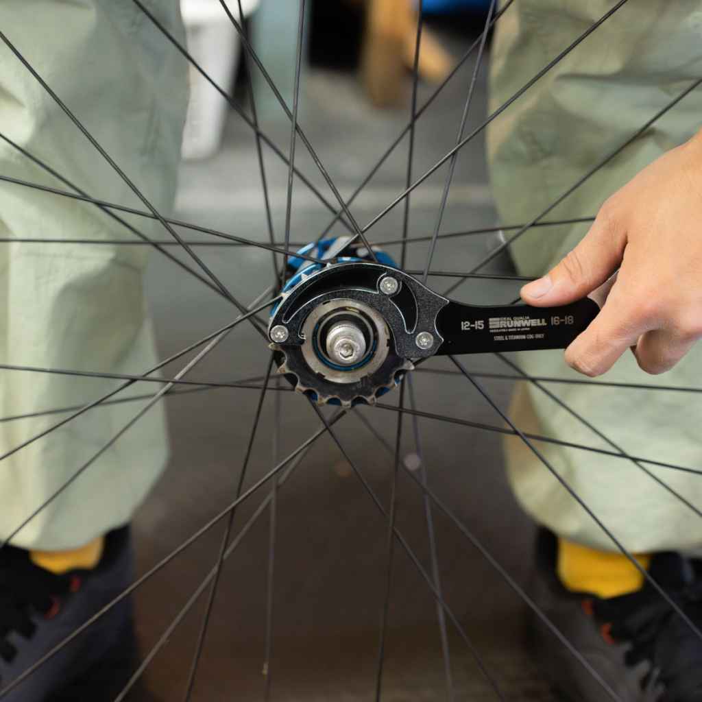 RUNWELL COG1218L ピスト用コグ回し COG1218L – RUNWELL