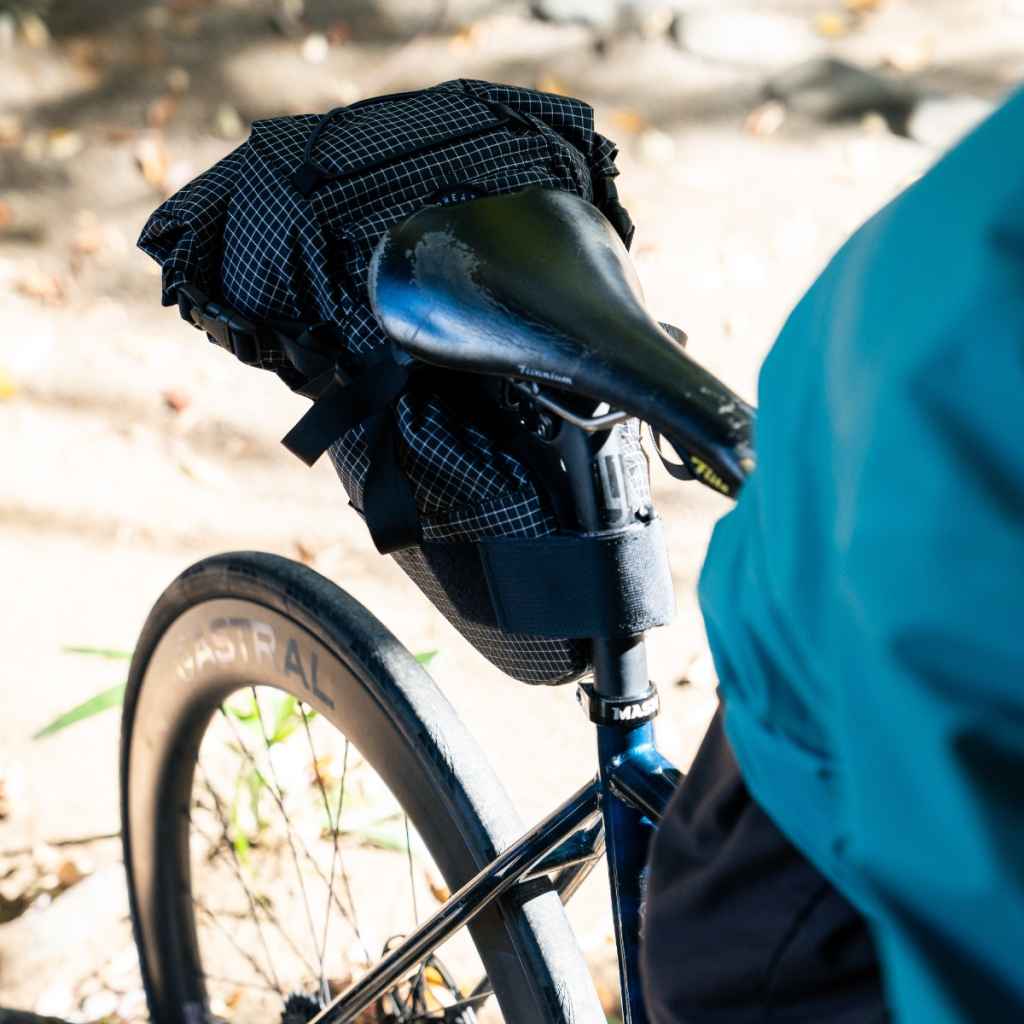 FAIRWEATHER* seat bag (rip black) - BLUE LUG ONLINE STORE