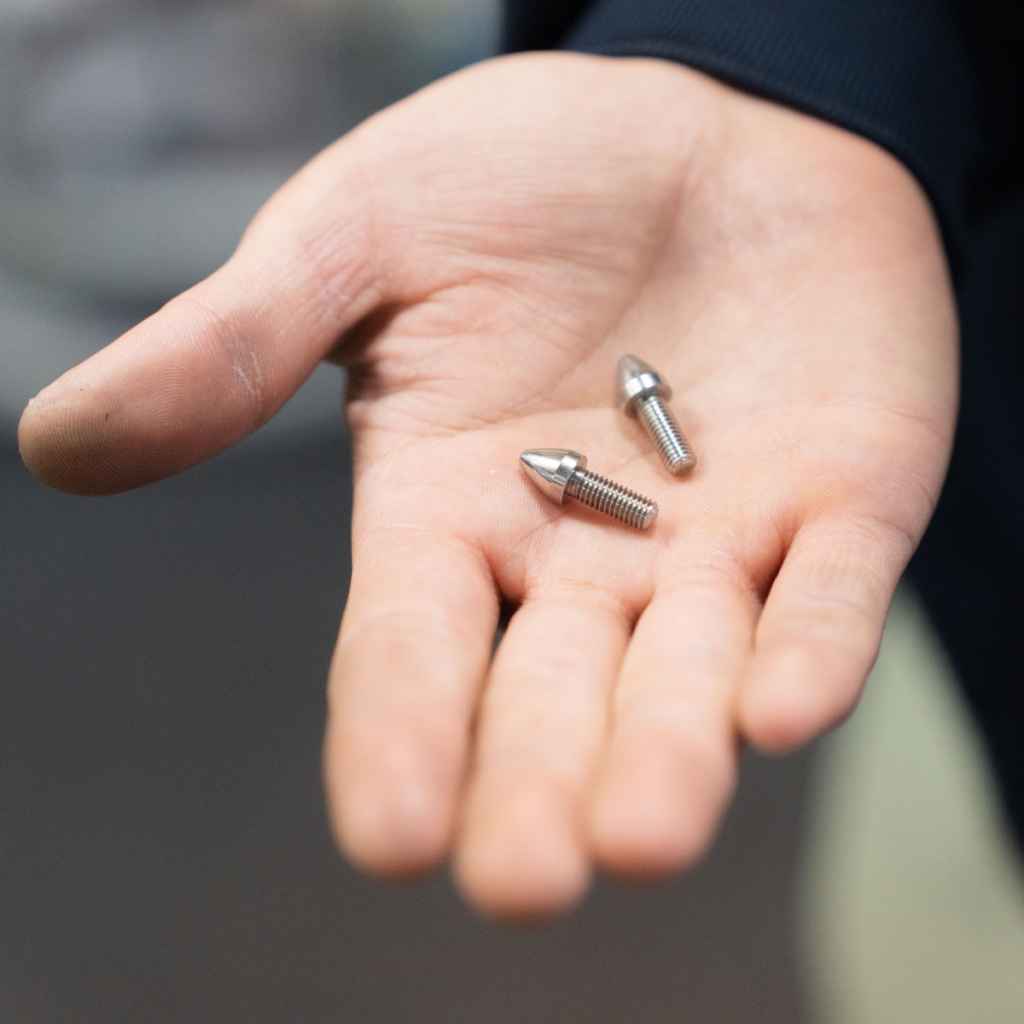 RUNWELL* punkbolt (silver) - BLUE LUG ONLINE STORE